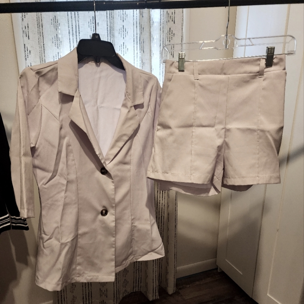 Chic Lavender Blazer and Shorts Set